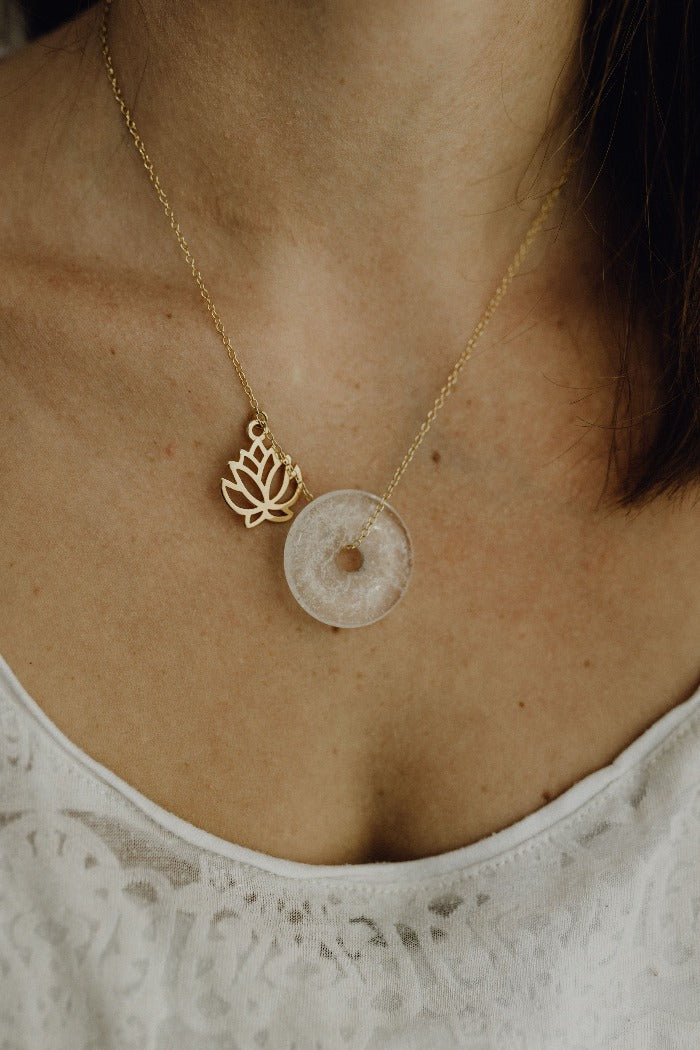 Bergkristall für das 3. Auge Zentrum als Kette.