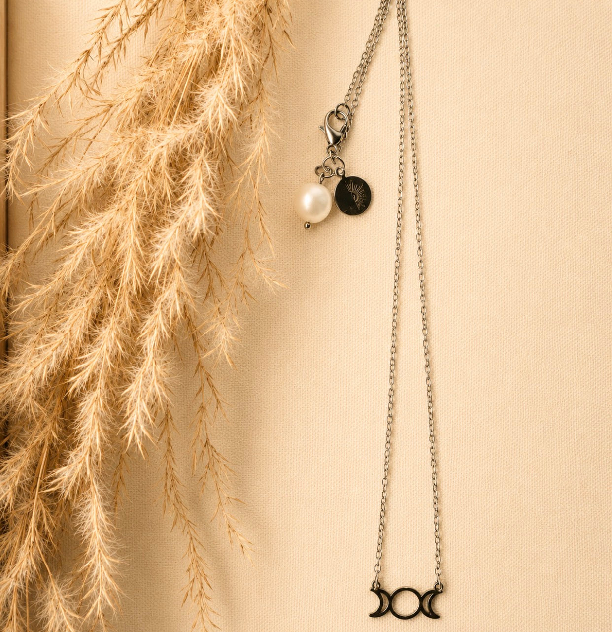 Moon manifest gold & silber