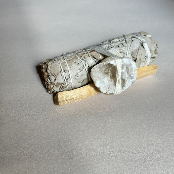 Räucherwerk Palo Santo & weißer Salbei mit Kristall