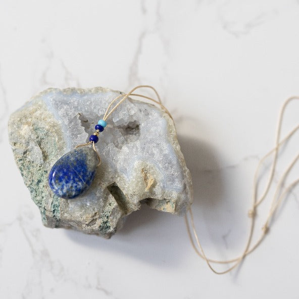 Human Design Kette fĂźr Kinder mit blauem Lapis.