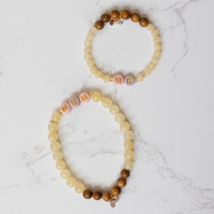 Orangencalcit-Armband für Mutter und Kind.